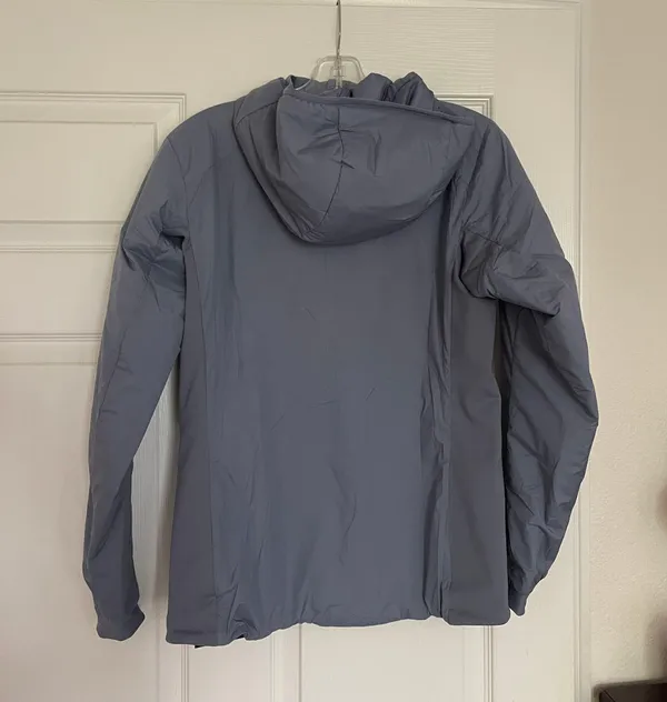 Arcteryx ATOM HOODED INSULATED JACKET WOMEN'S color in stratus size S NWT - Image 8