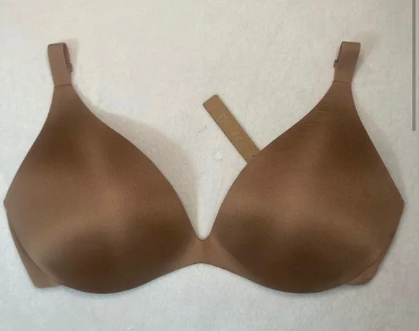 SKIMS Wireless Super Push Up - Image 2