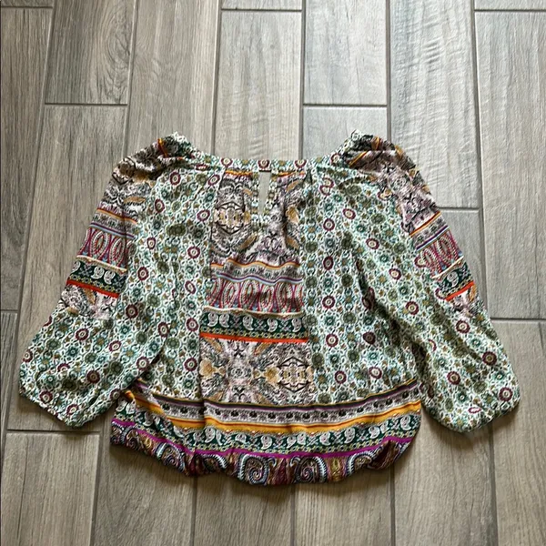 Roz & Ali Cream and Red Bishop Sleeve Blouse - Image 4