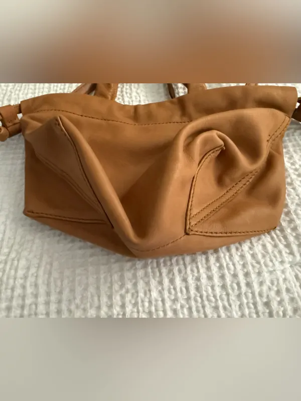 Madewell Cow Leather Crossbody Purse Brown Tan Magnetic Closure Pocket Handles - Image 3