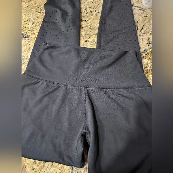 BUFFBUNNY LEGGINGS - Image 3