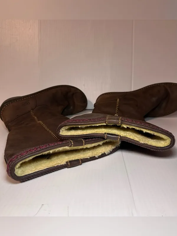 UGG SN 5139 brown leather shearling tall boots winter size 9 - Image 9
