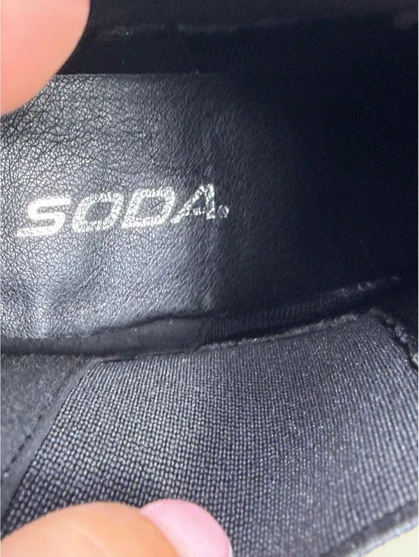 Soda Glove-S Black Chelsea Lug Sole Ankle Boots Size 8 NEW - Image 4
