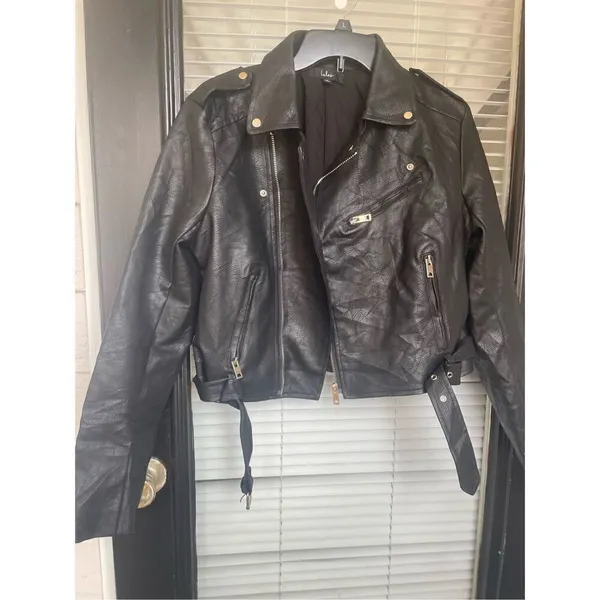 Lulus Women’s Faux Leather Moto Jacket Black L Belted Zippered - Image 10