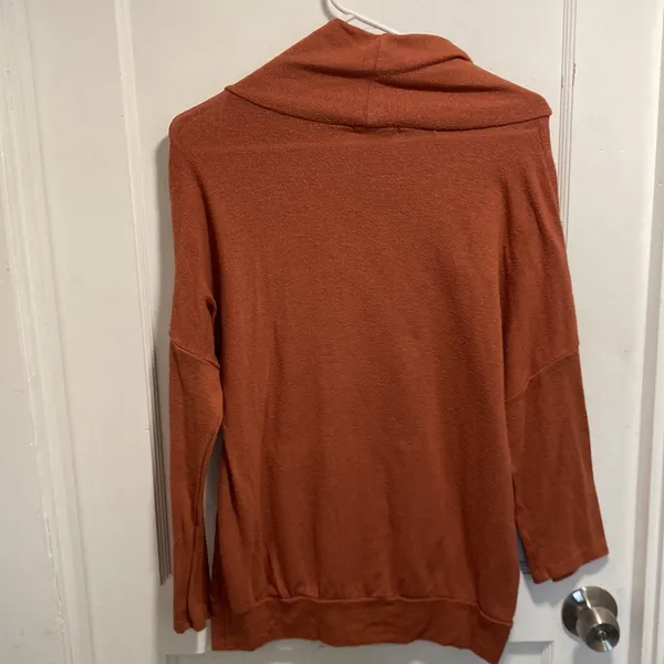 Gyft Sweater - Image 3
