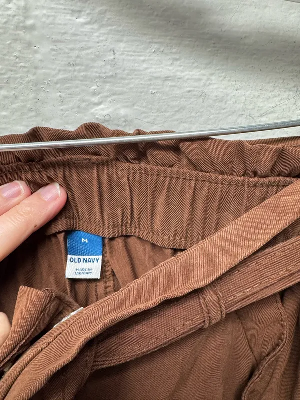Old Navy Dressy Cinched Waist Pants - Image 4