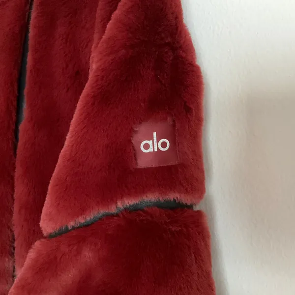 Alo Yoga Knock Out Hooded Faux Fur Hooded Jacket Cranberry S - Image 7