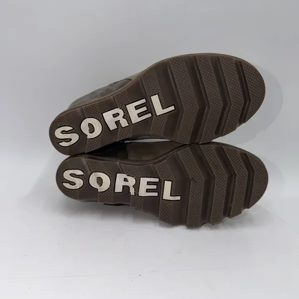 Sorel Joan of Arctic II Sage Green Suede Side Zip Wedge Booties Women's Size 6.5 - Image 8