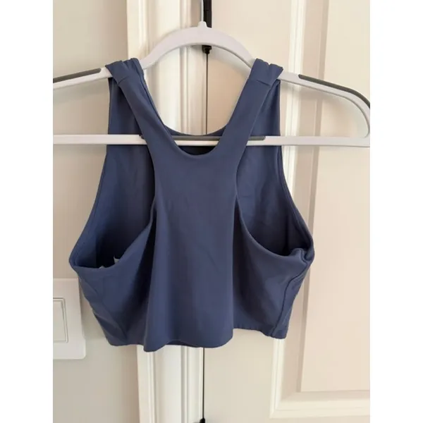 Quince NWOT 2 Pc. Bundle Ultra Form Cropped Tanks Deep Navy and Storm Blue Small - Image 9