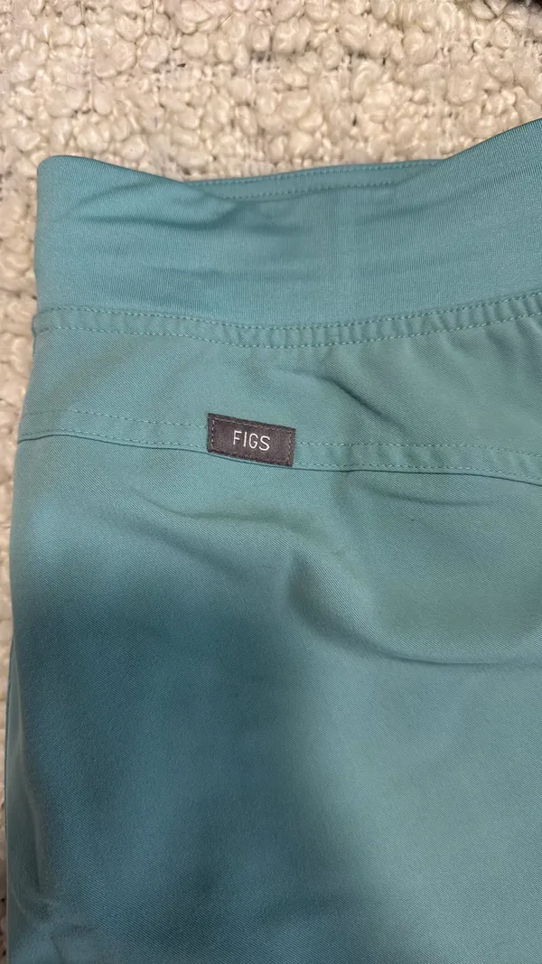 FIGS Scrub Pants Wide-Leg - Image 2