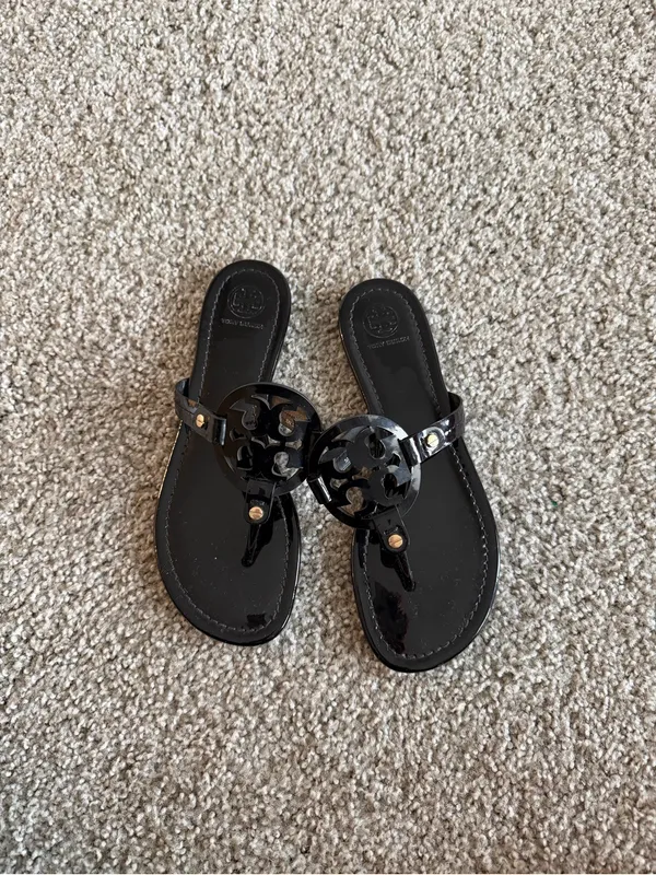 Tory Burch Miller Patent Leather Sandals SZ 8 Vacation Preppy Like New - Image 4