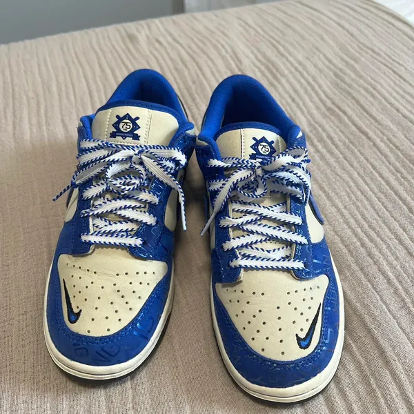 Jackie Robinson  Dunks - Image 3