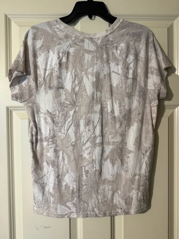 Hollister Camo New York Baby Tee - Image 2