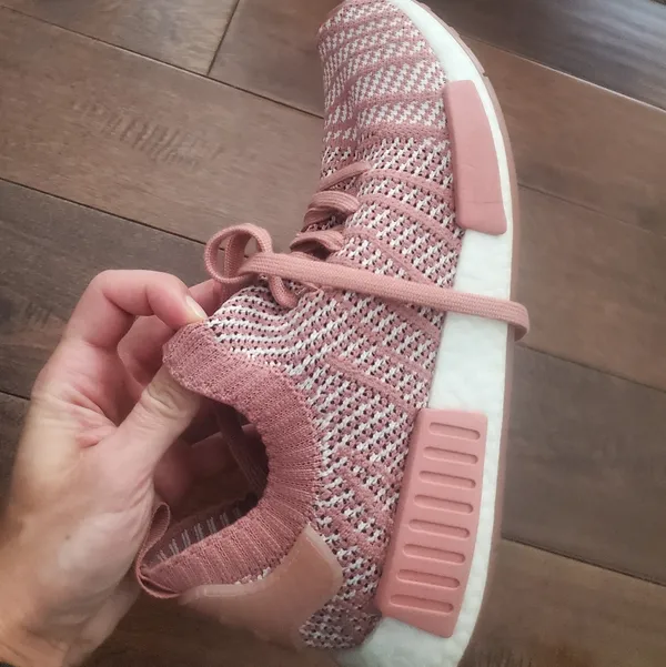 Adidas Boost NMD R1 PrimeKnite Sneakers Size 10 Womens White And Pale Pink - Image 4