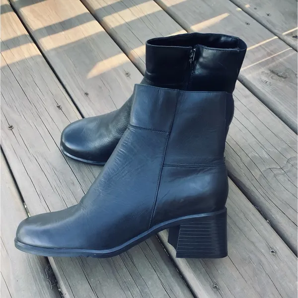 Genuine leather booties on medium heels 🖤🖤🖤 Black Size 9.5 - Image 5