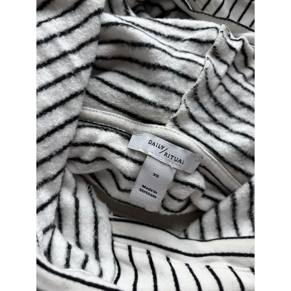 Daily Ritual Women's Supersoft Terry Long-Sleeve Hoodie Pullover White/Black XS‎ - Image 7