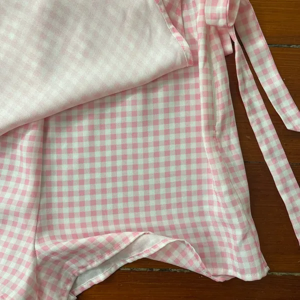 NWT Show Me Your Mumu Great Wrap Shorts Strawberry Shortcake Gingham Skort XS💛 - Image 9