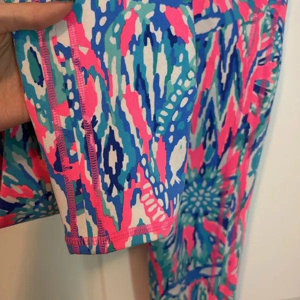 Lilly Pulitzer Luxletic Floral Weekender Leggings Tiki Pink And Light Blue Sz S - Image 5