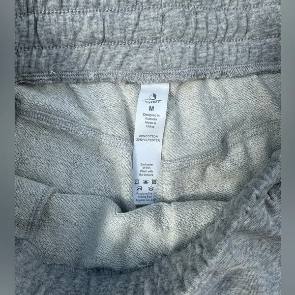 icyzone comfy grey women’s shorts with pockets - Image 5