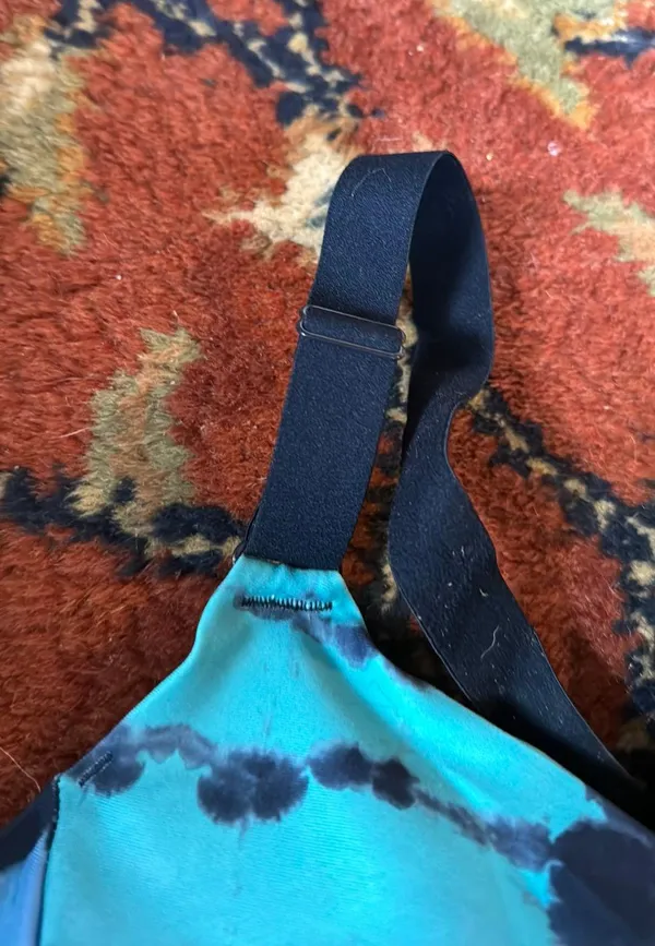 Old Navy Women’s Sports Bra - Image 5