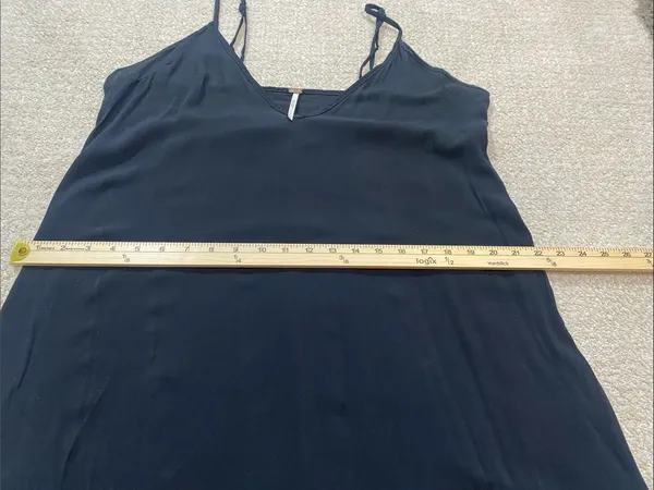 Free People black spaghetti-strap tunic top, size M 100% Viscose - Image 9