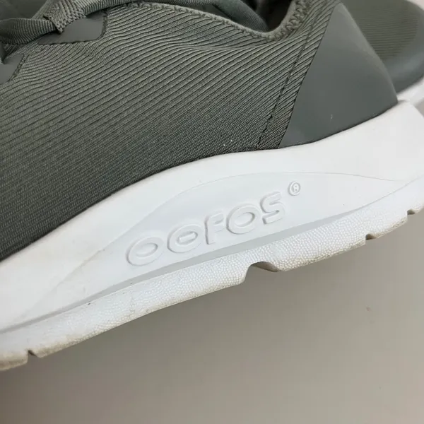 OOFOS OOmg Low Shoe Women Size 8 Gray Recovery Walking Comfort Sneakers - Image 8