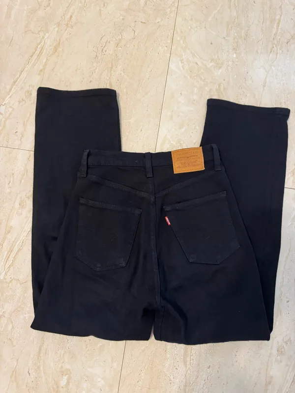 Levi’s Ribcage Straight Ankle Jeans - Image 4