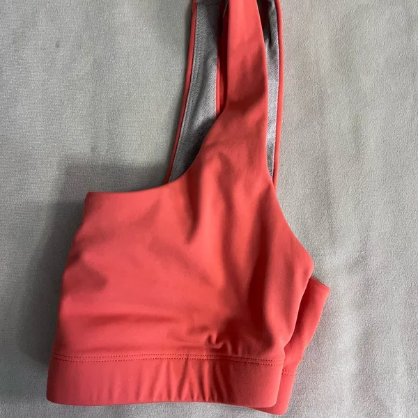 🌺 Vuori Sports Bra Coral Pink Medium VW158 Athletic Yoga Workout Top - Image 6