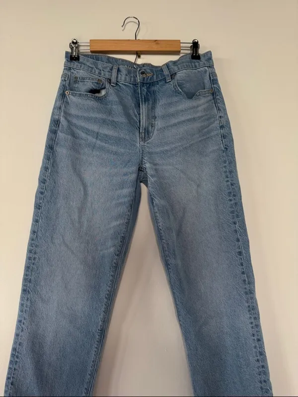 American Eagle  super High -rise Ankle Straight Blue Jeans EUC - Image 2