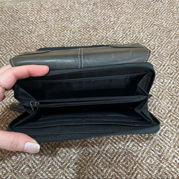 Vintage Black Leather Wilsons Billfold Wallet Casual Daily Soft Leather - Image 6