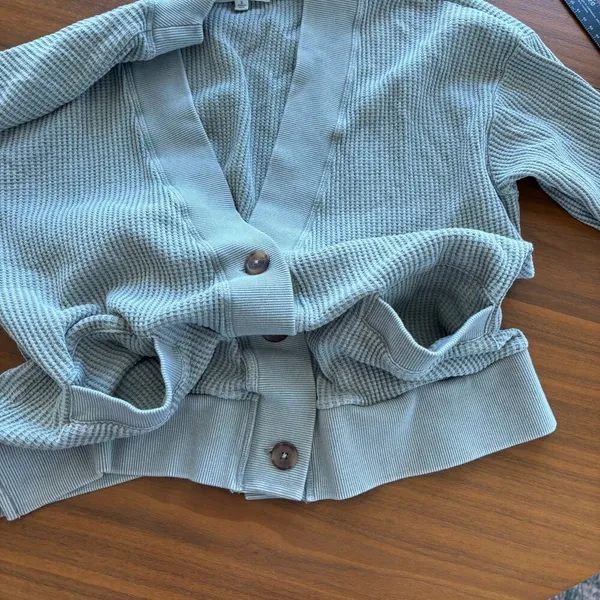 Mododoc Waffle Knit Button Front Pocket Cardigan Cozy Summer Sweater Small - Image 9