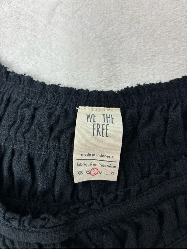 We The Free Black Coconut tree Smocked Off-Shoulder Tunic Top Size S - Image 6