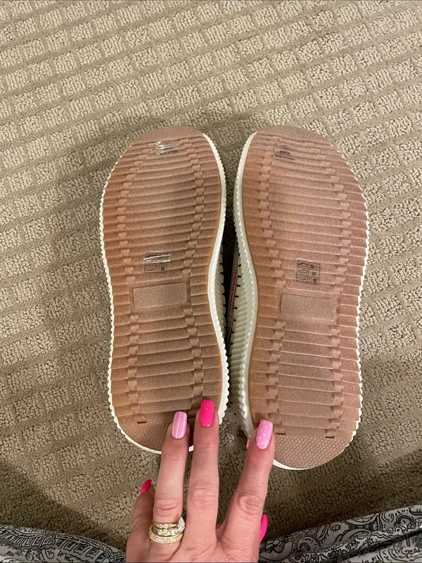 Nicole Miller Crochet Tennis Shoes - Image 5