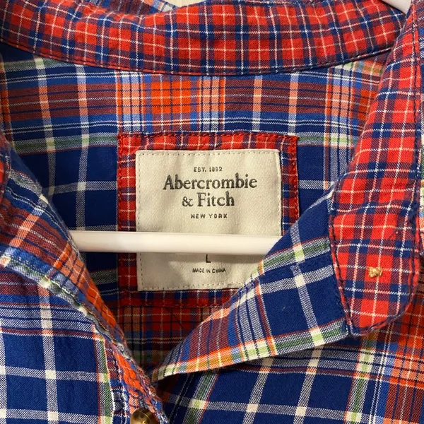 Women’s Abercrombie & Fitch Red‎ Blue Plaid Flannel Style Button Down Size Large - Image 3