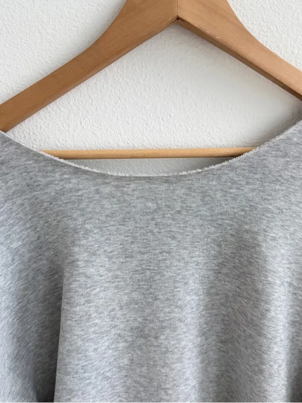 Gray off the shoulder sweatshirt Size XXL - Image 8