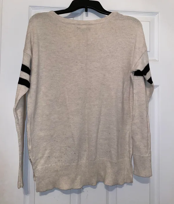American Eagle Sweatshirt - Image 2