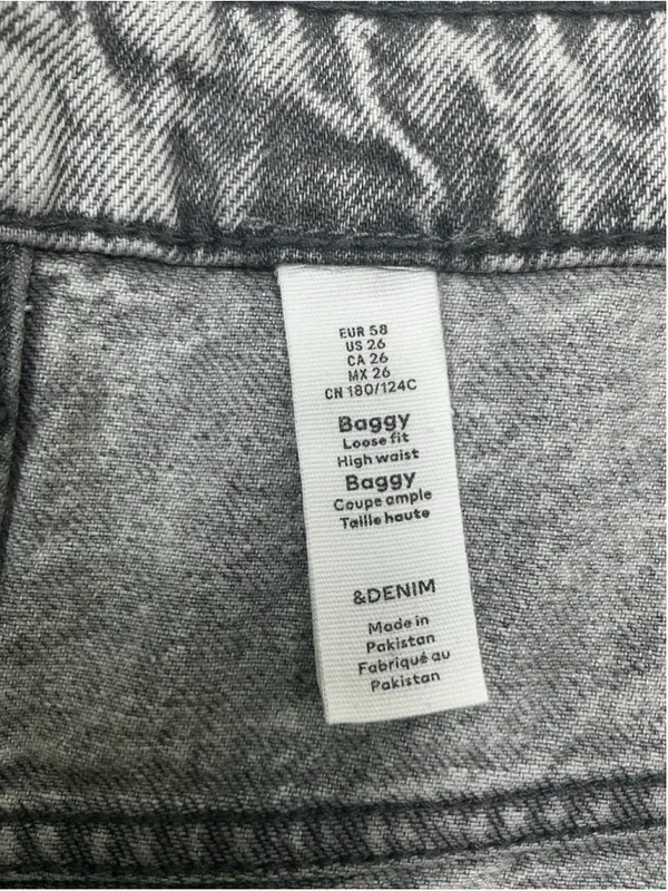 Womans H&M Baggy Loose Fit black Acid Wash Straight Denim Jeans 26 plus size - Image 4
