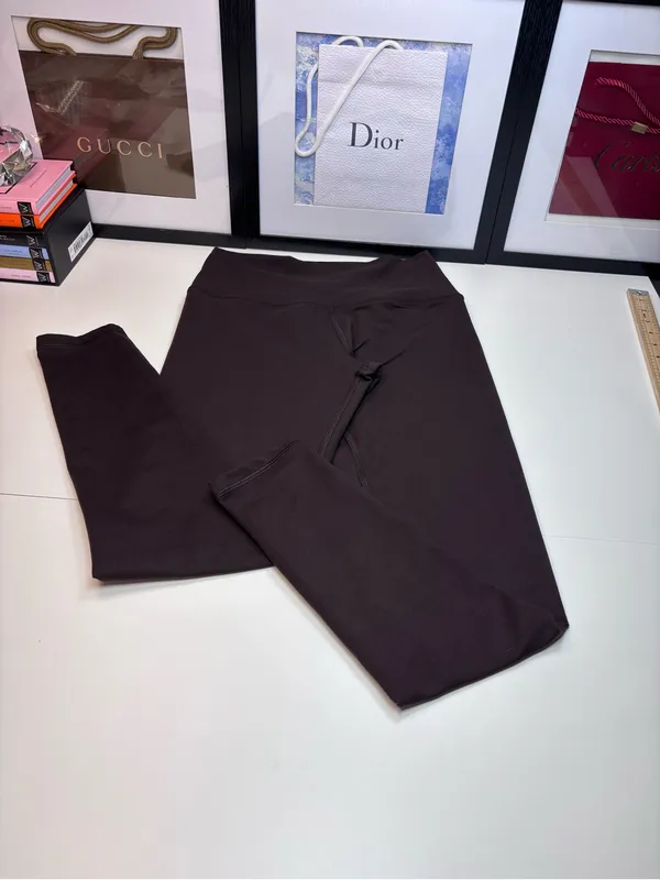 aerie Women’s Dark Brown Offline The Hugger High-Waist Stretch Leggings NWOT M - Image 2