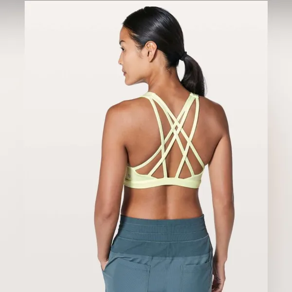 Lululemon Free To Be Serene Bra lime in color size 4 preowned - Image 2