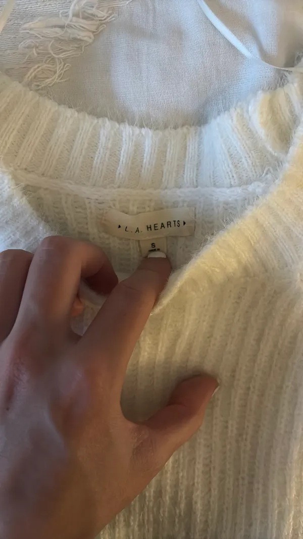 LA Hearts Sweater - Image 3