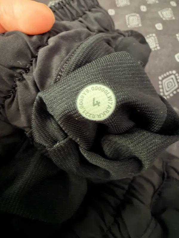 Lululemon Hotty Hot Shorts 2.5" - Image 3
