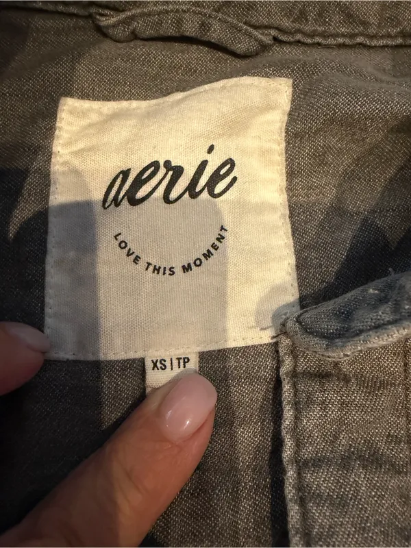 Aerie Woman’s Button-Up Shirt Size XS Graphite Gray - Image 4