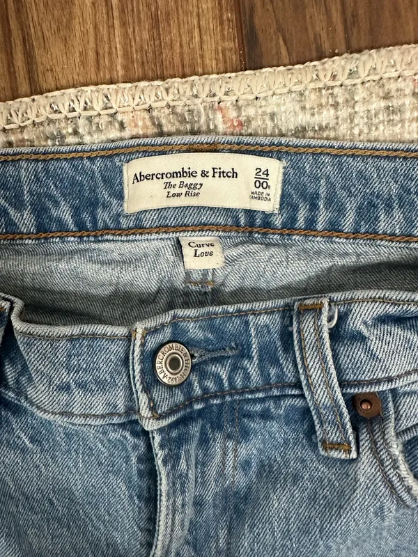 Abercrombie Jeans - Image 2