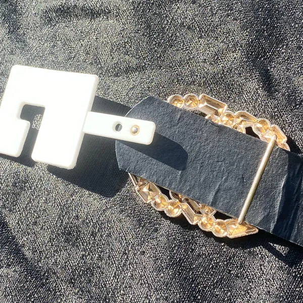 💎 NWT Interlocking Monogram Logo Crystal Metal Belt Buckle & Vegan Leather Belt 💎 - Image 6