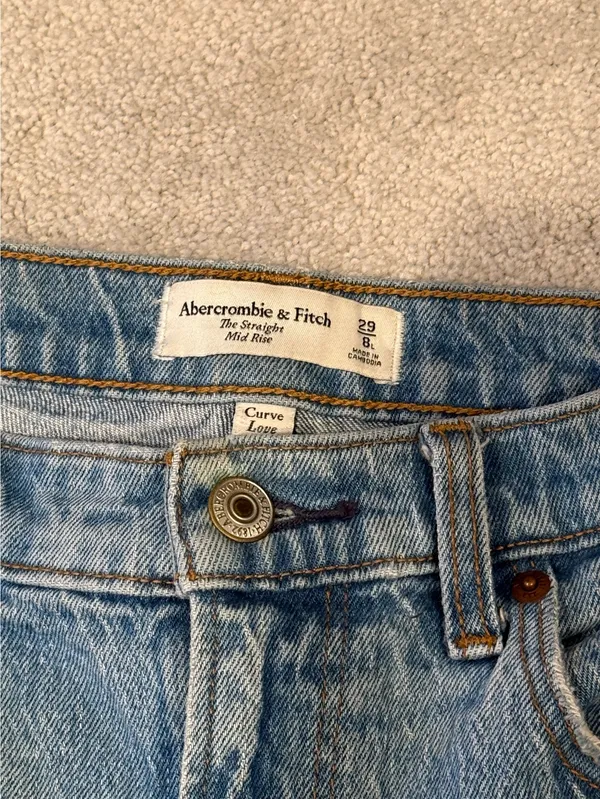Abercrombie Jeans Mid-Rise Straight - Image 2
