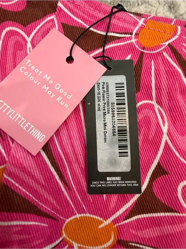 PRETTYLITTLETHING Pink Flower Print Mini Skirt US 12 NWT Y2K - Image 4
