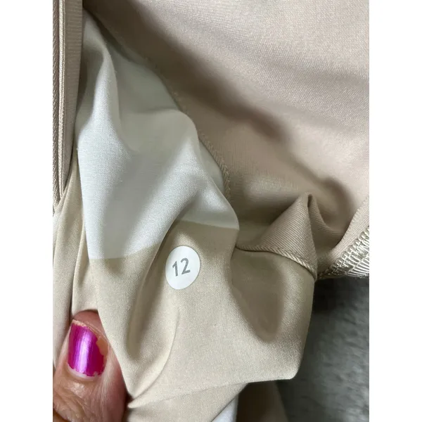 Lululemon Club‎ Short Mojave Tan High Rise Golf Tennis Stretch Shorts Women's 12 - Image 6