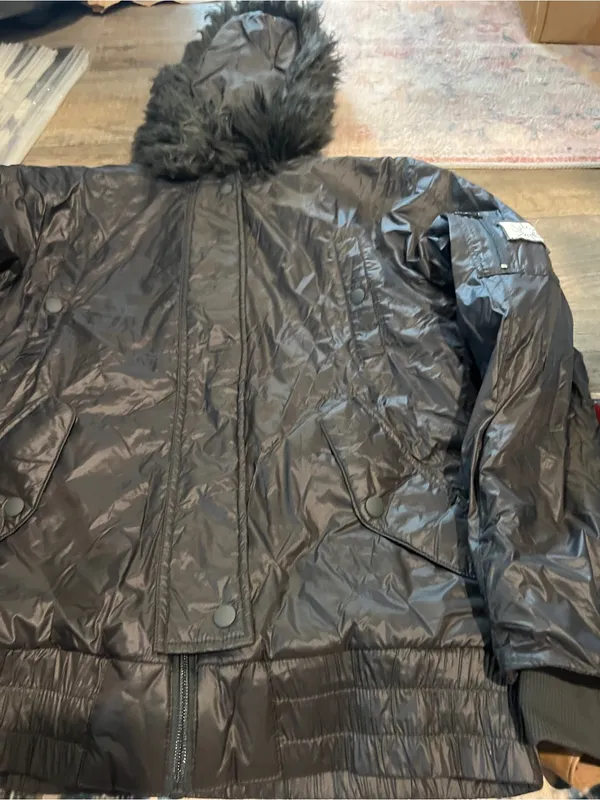 Aerie faux fur trim puffer jacket - Image 10