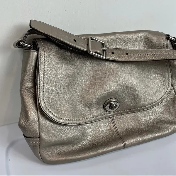 Coach Park Leather Flap Shoulder Bag Metallic Silver - Image 5