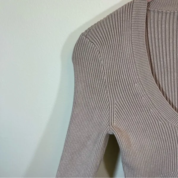 ✨ Abercrombie & Fitch Scoop Neck Ribbed Knit‎ Sweater Tan Neutral Small - Image 5